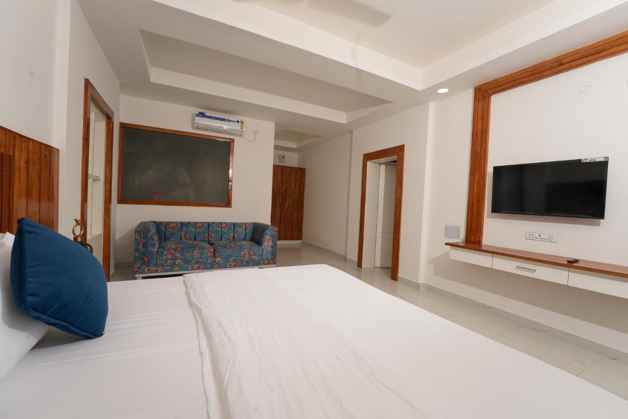 Sun In Sea Beach Resort Calangute Exterior photo