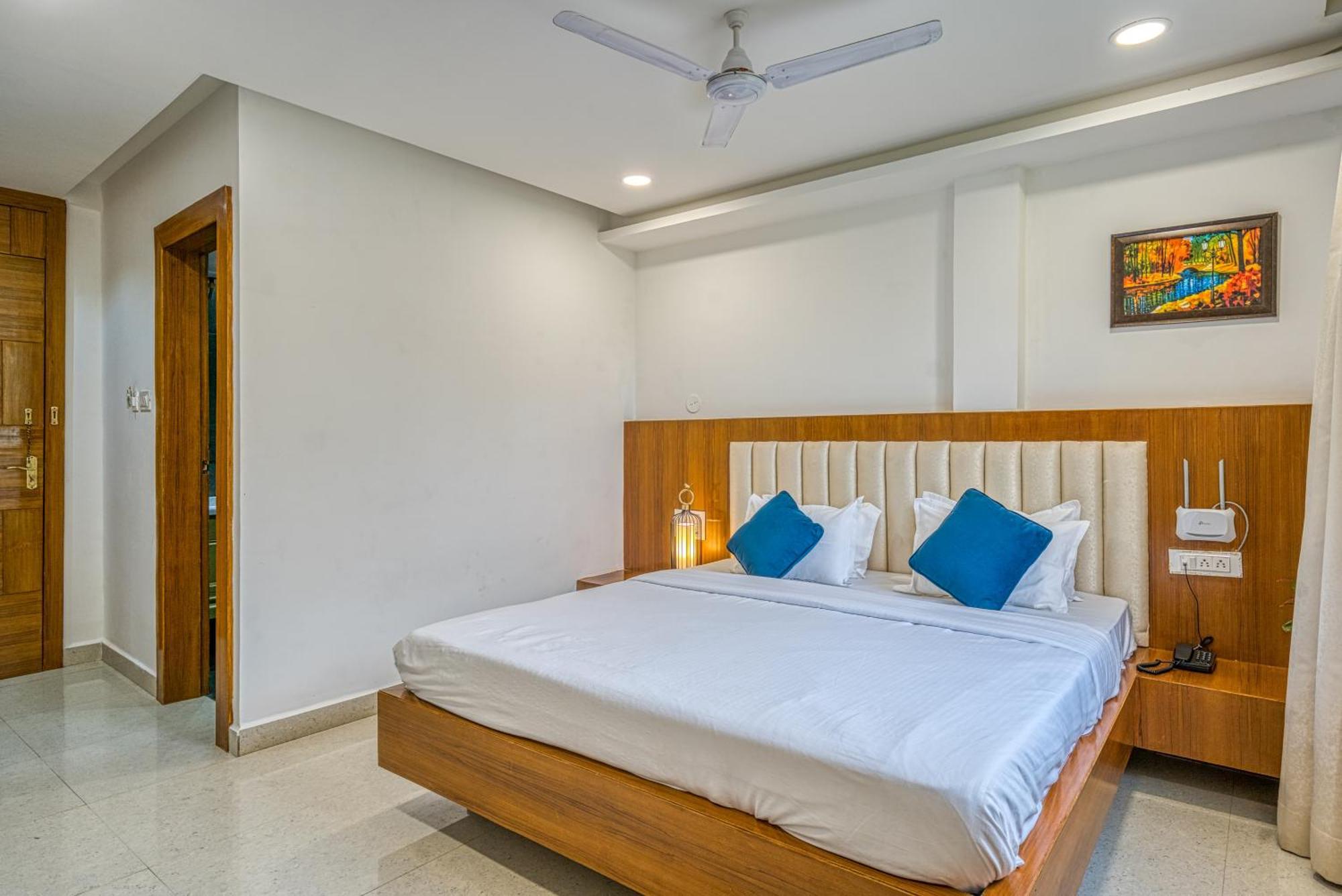 Sun In Sea Beach Resort Calangute Exterior photo